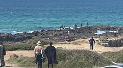 Personas que se encontraban en As Furnas acudieron a socorrer al patr�n de la lancha