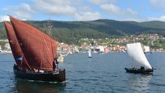 Las embarcaciones tradicionales toman Combarro