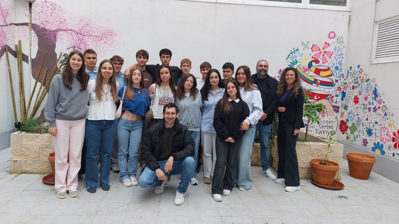 El IES Laxeiro recibe a un grupo de alumnos italianos, a los que mostrará Lalín y Galicia