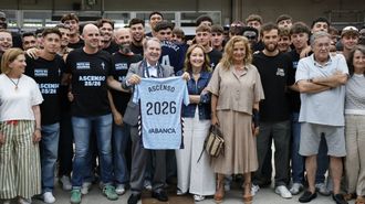 La recepci�n al Celta Fortuna en el Concello de Vigo tras su ascenso, en im�genes