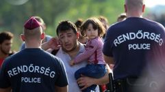 Impotencia en los refugiados bloqueados en la frontera entre Hungr�a y Serbia