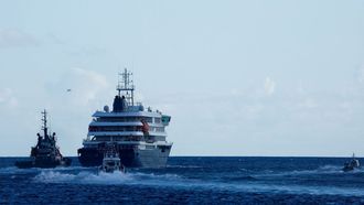 El MV Hondius, en el momento de su partida del puerto tinerfe�o de Granadilla