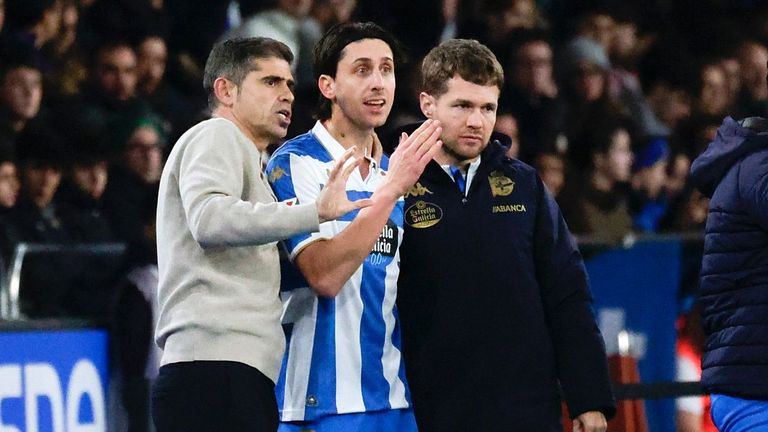 Samuele Mulattieri, con los t�cnicos Antonio Hidalgo (izquierda) e Ignasia Salafranca.