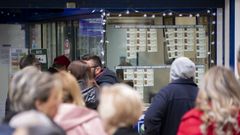 Cientos de personas apuran estos d�as para comprar los �ltimos d�cimos de loter�a a 48 horas del sorteo mas esperado del a�o