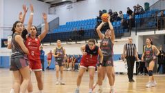 Imagen del partido de la semana pasada del CB Laracha, frente al Maristas.