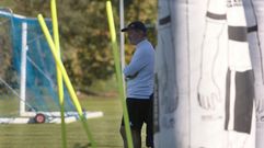 Anquela Real Oviedo Requexon Horizontal.Anquela durante el entrenamiento