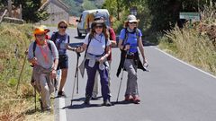 Peregrinos madrile�os del Camino de Invierno pasado por la parroquia de L�ncora, en Chantada
