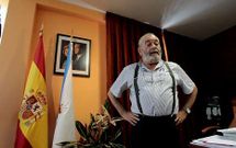 El exalcalde Antonio Varela, en su despacho del Concello de Cambre antes de dejar la pol�tica.