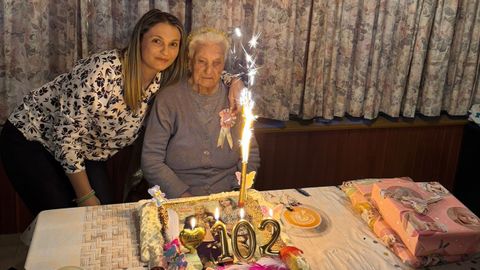 Rosa Surez celebr su compleaos con su sobrina nieta Betty Rodrguez