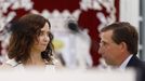 Isabel D�az Ayuso, junto al alcalde de Madrid, Jos� Luis Mart�nez-Almeida, en la entrega de los premios Palomas de Bronce.