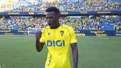 Isaac Obeng, jugador Ghan�s por el que se interesa el Racing, en su etapa en el C�diz