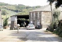 Vivienda de Suegos, en Pol, donde reside el padre del profesor Pernas D�az, a quien acudi� a visitar