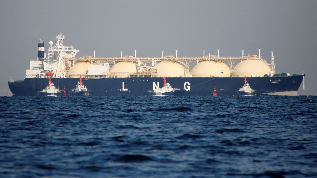Los países de la UE compran a Rusia un 40 % más de gas por barco que ...
