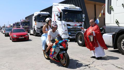 Misa de San Cristobal en la capilla de San Bartolom de Rianxo   bendicion de vehiculos y  procesin