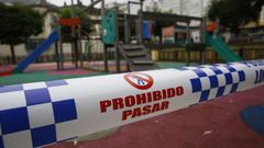Uno de los parques infantiles precintado en Burela
