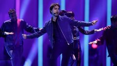 Alexander Rybak, el representante noruego, cantando �How you write a song�