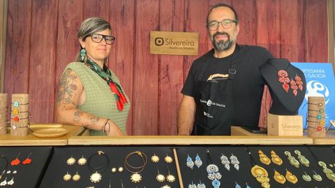 En Silveira recrean joyas inspiradas en las piezas del traje tradicional gallego