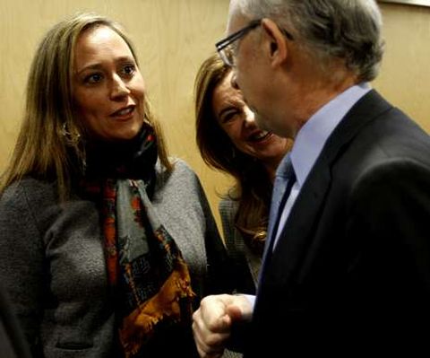 La conselleira de Facenda, Elena Muoz, junto a Montoro.