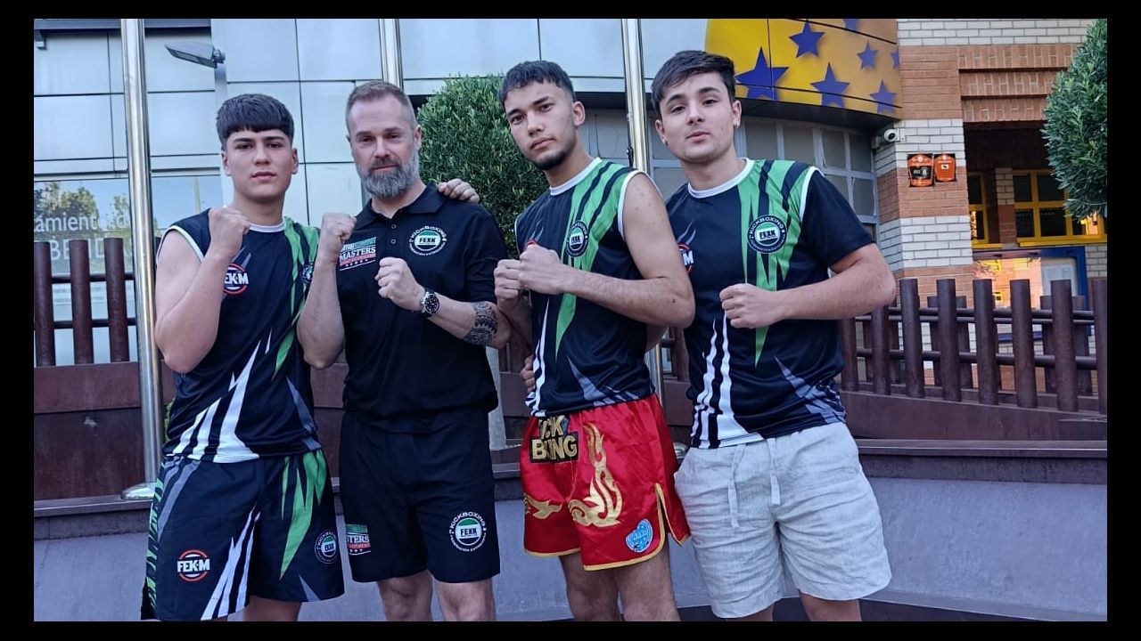 Los jóvenes talentos de Two Warriors Academy destacan en el campeonato júnior de kickboxing