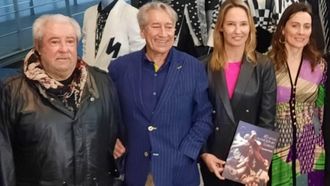 Fernando Franco, segundo por la izquierda, durante�de la presentaci�n de su libro 40 a�os de moda en Galicia en el Museo del Mar