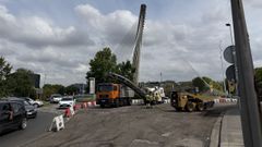 El entorno del puente de Os Tirantes, en Pontevedra, est� inmerso en obras de fresado y asfaltado