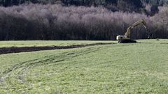 Trabajos de adaptacin en una finca de Nodar (Friol) incluida en la primera fase de permutas de este municipio