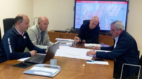 Reunin de Fernndez Mourio con el equipo del plan general de urbanismo.