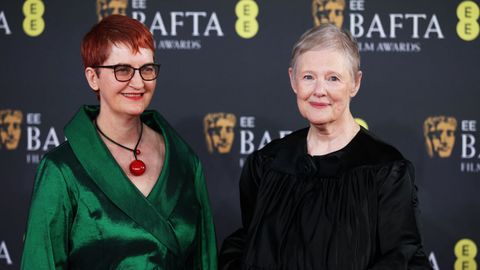 Emma Donoghue y Phillippa Lowthorpe