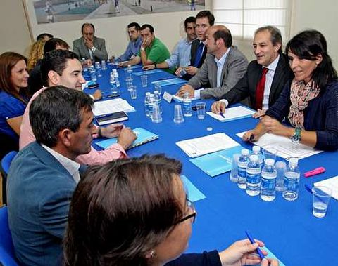 El PP reuni� a sus quince portavoces en la oposici�n.