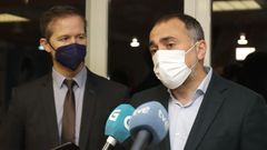El conselleiro de Sanidade, Julio Garc�a Comesa�a, en declaraciones a los medios este s�bado.