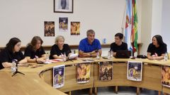 Representantes del Concello y de la organizaci�n del Mercado Medieval, durante la presentaci�n del programa