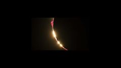 Un momento del eclipse total de sol visto desde Mes&iacute;a.