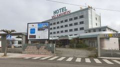 Fachada del Hotel Villamart�n, en la avenida da Terra Ch�