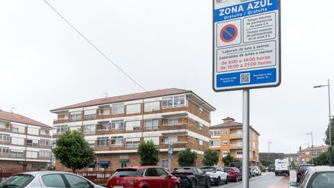 Carteles advirtiendo del control en la calle Ourense