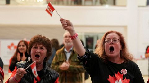 Dos mujeres abogan por la unidad de Canad&aacute; y Alberta.
