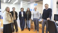 Una parte de los trabajadores de la Ofcina de Emprego de Pontevedra