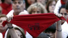 Concentraci�n contra la violencia machista en Pamplona