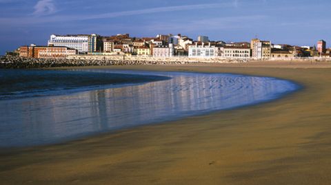 Playa de Poniente en Gijn