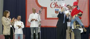 Los tres estrella Michel�n controlaron el trabajo realizado por todos los ni�os. 