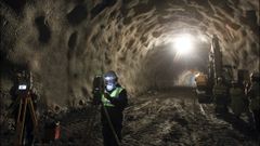 Vista del interior del t�nel ferroviario al puerto exterior