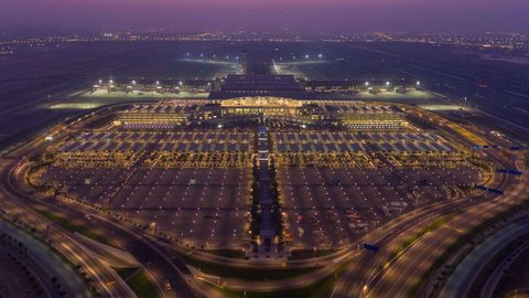 El aeropuerto de Muscat, en Om&aacute;n, se erige como una alternativa a los de Doha y Dub&aacute;i.