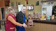 La pasteler�a Royal, de O Carballi�o, tambi�n hace las monas de Pascua por encargo