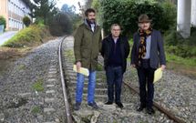 Varela, Est�vez y Rey se citaron ayer en la propia v�a, muy cerca del apeadero de Rubi�ns. 