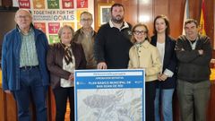 La directora xeral de Urbanismo, Encarnaci&oacute;n Rivas, con el alcalde, Jos&eacute; Miguel P&eacute;rez.