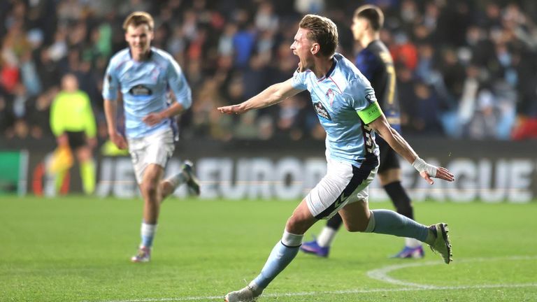 Starfelt celebra el segundo gol del Celta