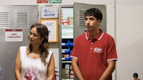 Zaida Gil, gerente de Di-Seys y Lucas Gómez, alumno de FP que hizo sus prácticas en la empresa.