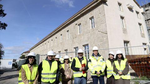 Altos cargos del Sergas visitaron el edificio en obras
