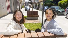MAR�A V�ZQUEZ ESMOR�S y MAR�A ESMOR�S PU�AL. R�A BOS AIRES.  Comparten nombre, uno de los apellidos (por eso su estudio de la calle Chile se llama ESM) y espacio: V�zquez es la arquitecta, y Pu�al, la arquitecta t�cnica. Un equipo del que sali� la importante y llamativa reforma de la r�a Bos Aires.
