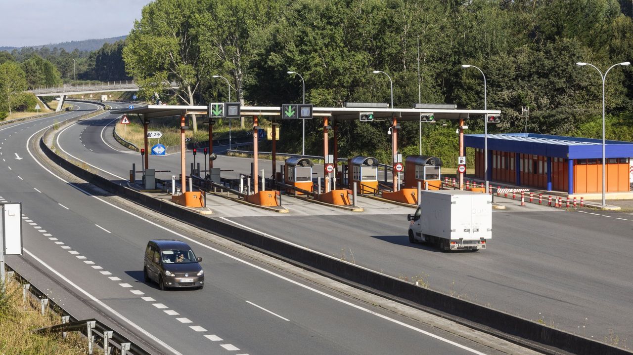 Las obras de renovación del firme en la autopista A Coruña-Carballo comenzarán este domingo por la noche