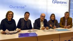 Baltar se reuni� con los concejales del PP en Viana do Bolo en la sede del partido, pero en calidad de presidente de la Diputaci�n